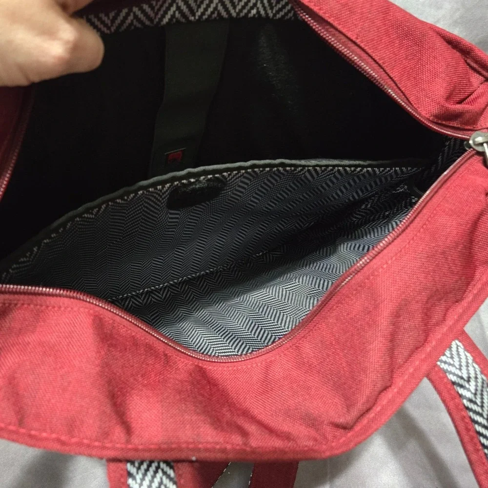 OGIO‎ Hamptons Tote Bag Padded Laptop Executive Travel Bag Garnet Red